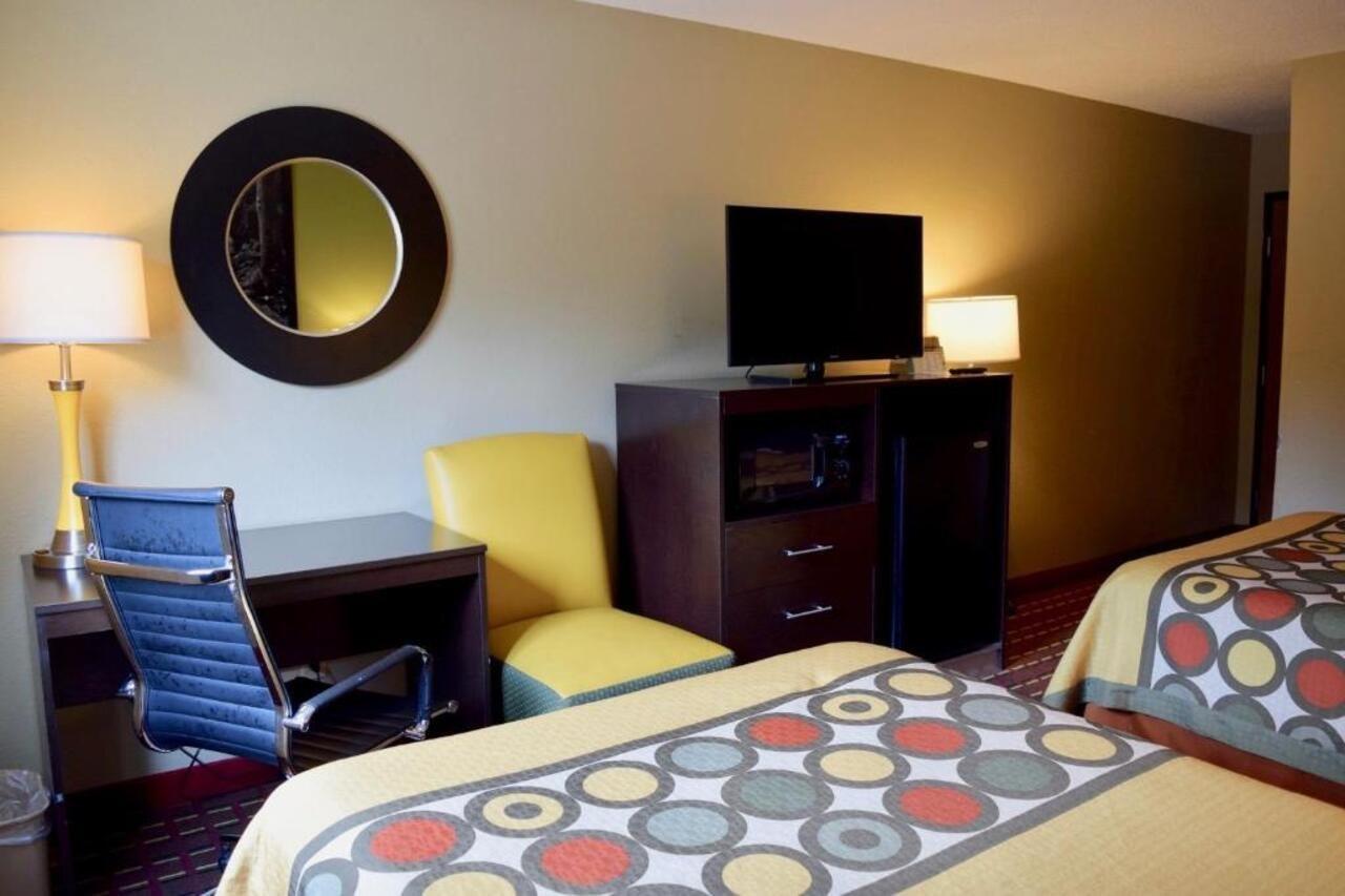 Super 8 By Wyndham Homewood Birmingham Area Екстер'єр фото