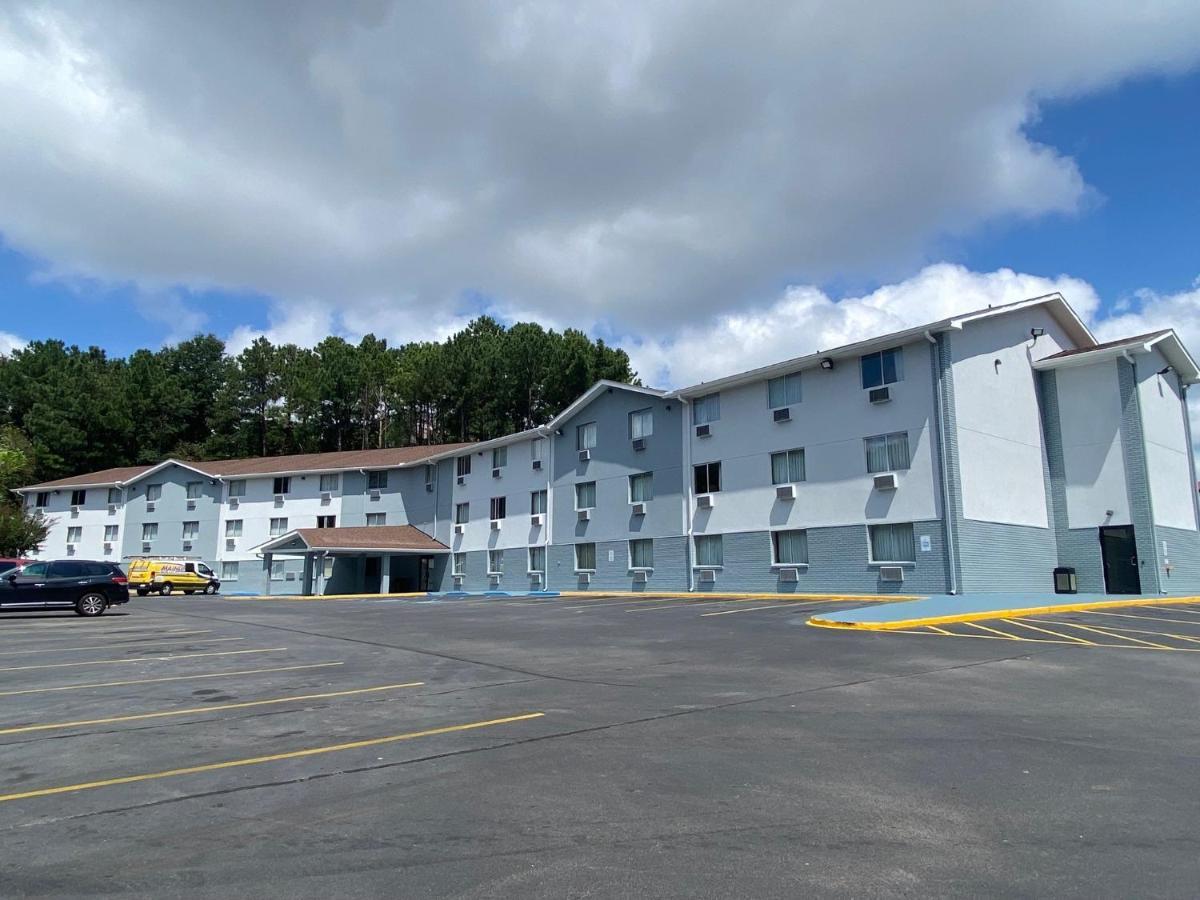 Super 8 By Wyndham Homewood Birmingham Area Екстер'єр фото