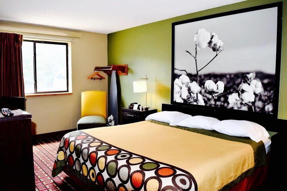 Super 8 By Wyndham Homewood Birmingham Area Екстер'єр фото